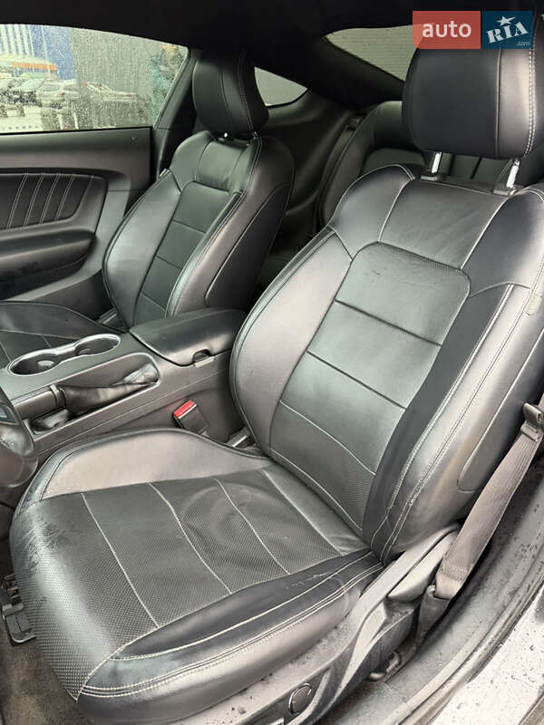 Купе Ford Mustang 2015 в Києві