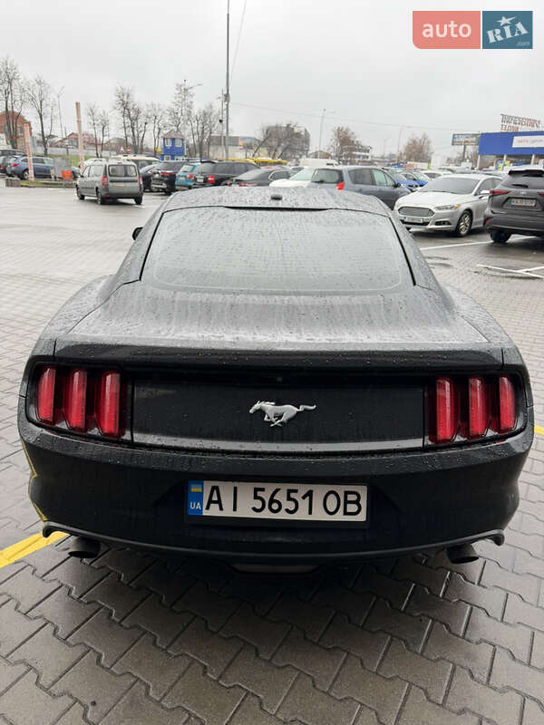 Купе Ford Mustang 2015 в Києві