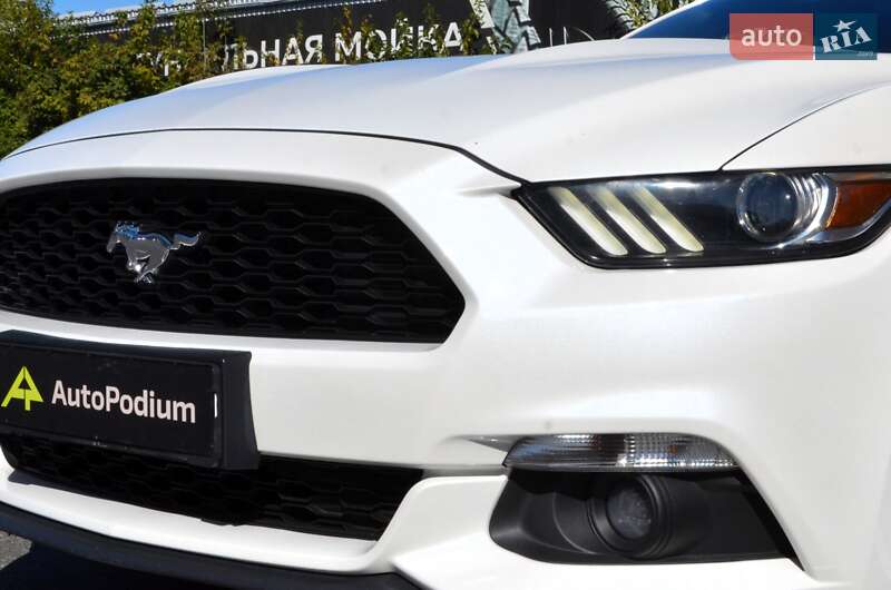 Купе Ford Mustang 2017 в Києві
