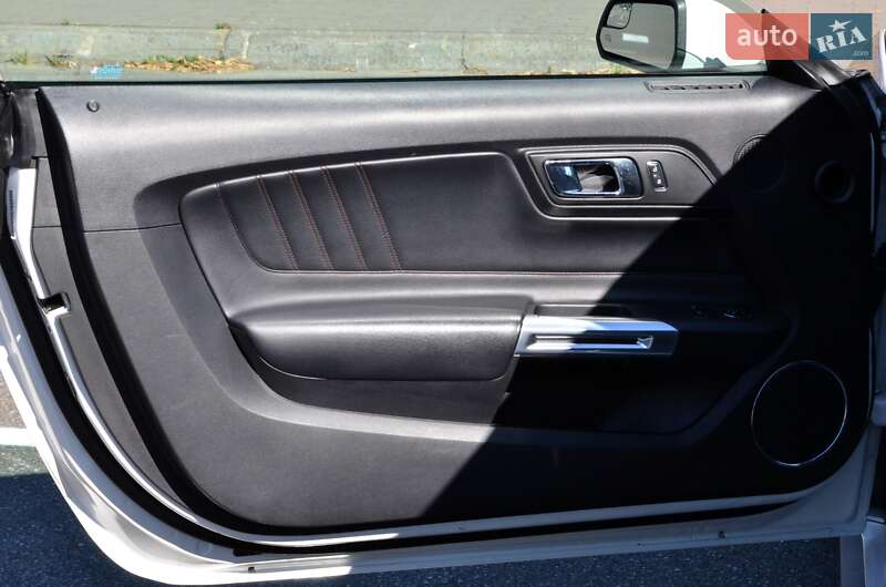 Купе Ford Mustang 2017 в Києві