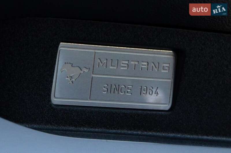 Купе Ford Mustang 2017 в Києві