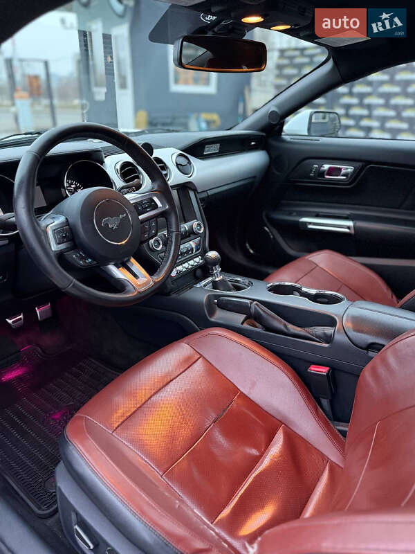 Купе Ford Mustang 2015 в Киеве