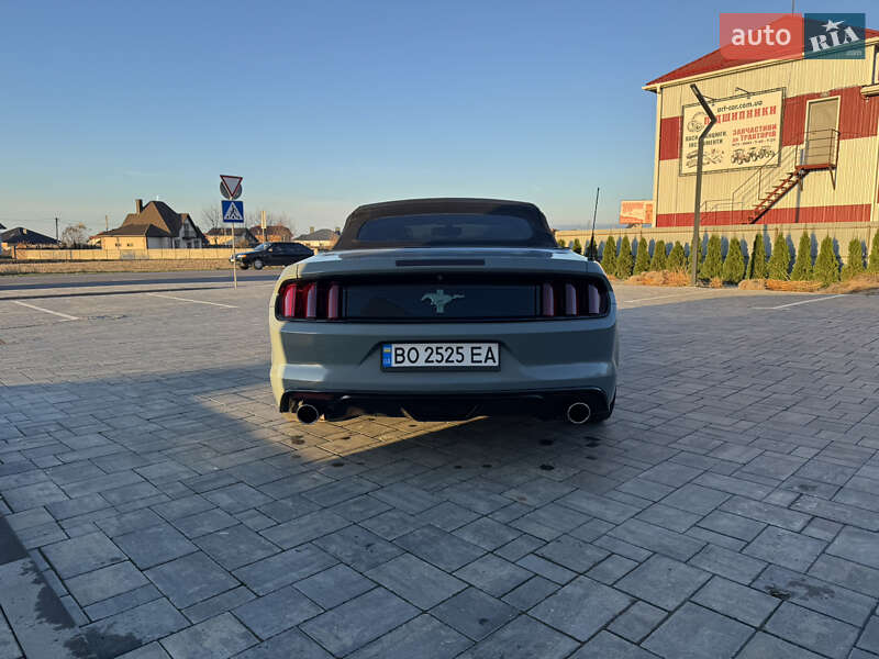 Кабриолет Ford Mustang 2015 в Луцке фото 5 Кабриолет Ford Mustang 2015 в Луцке