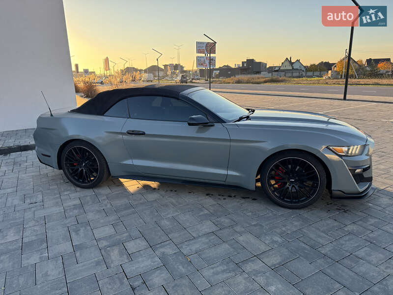 Кабриолет Ford Mustang 2015 в Луцке фото 6 Кабриолет Ford Mustang 2015 в Луцке