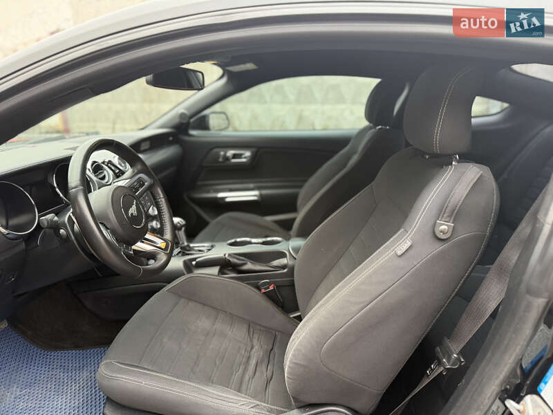 Купе Ford Mustang 2015 в Києві фото 7 Купе Ford Mustang 2015 в Києві