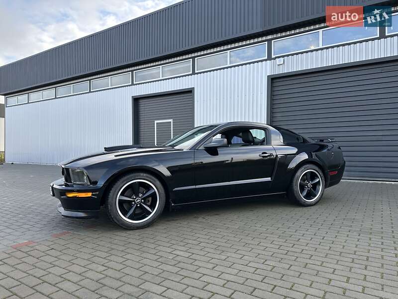 Купе Ford Mustang 2008 в Киеве