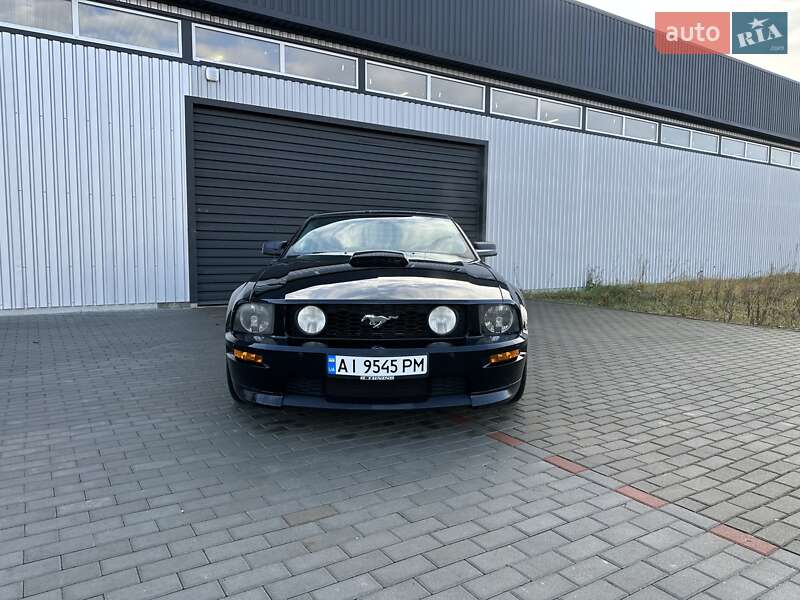 Купе Ford Mustang 2008 в Киеве