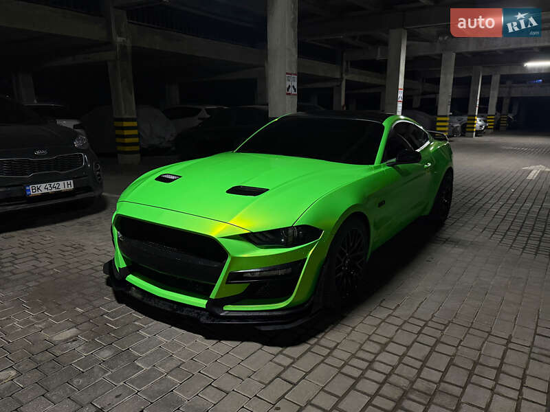 Купе Ford Mustang 2017 в Ивано-Франковске фото Купе Ford Mustang 2017 в Ивано-Франковске