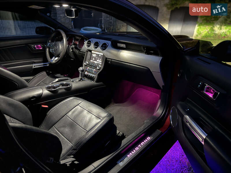 Купе Ford Mustang 2015 в Киеве фото 3 Купе Ford Mustang 2015 в Киеве