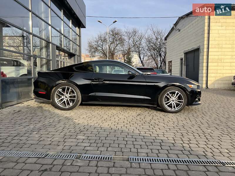 Купе Ford Mustang 2016 в Ивано-Франковске