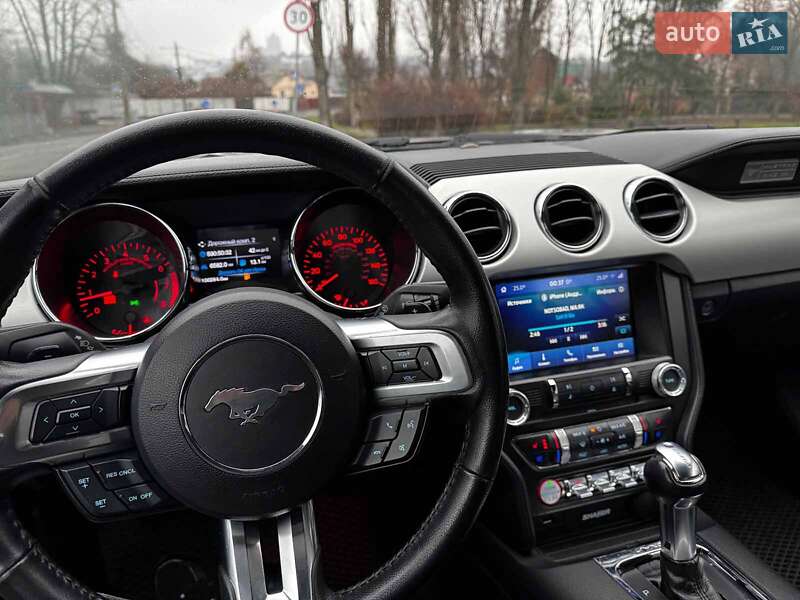 Кабриолет Ford Mustang 2016 в Киеве фото 26 Кабриолет Ford Mustang 2016 в Киеве