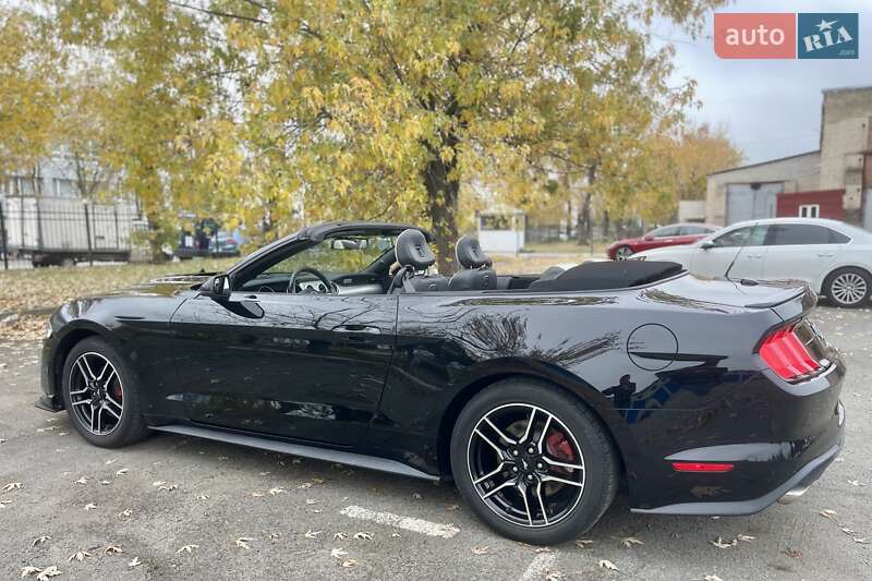 Кабриолет Ford Mustang 2019 в Киеве