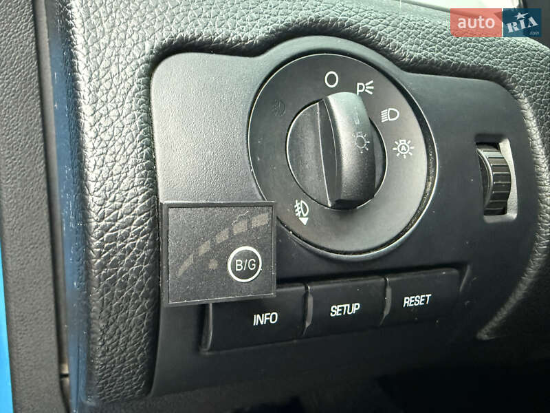 Купе Ford Mustang 2011 в Миколаєві