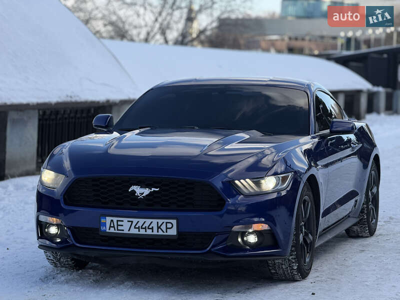 Купе Ford Mustang 2015 в Дніпрі