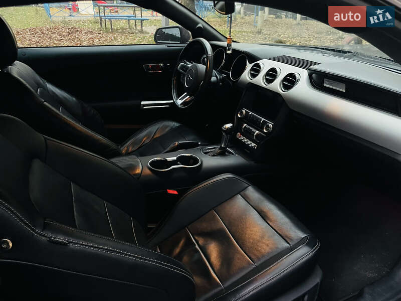 Купе Ford Mustang 2015 в Виннице