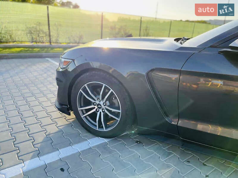 Купе Ford Mustang 2015 в Виннице