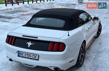 Кабриолет Ford Mustang 2015 в Киеве