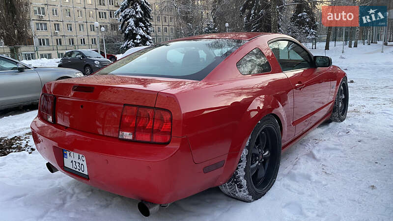 Купе Ford Mustang 2008 в Киеве