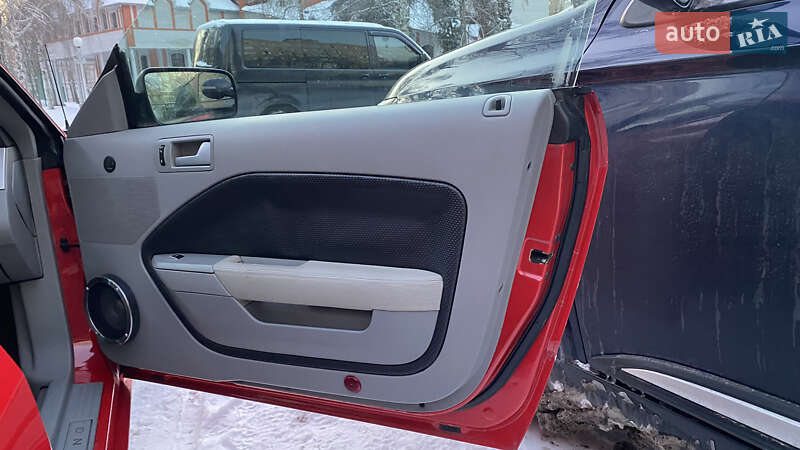 Купе Ford Mustang 2008 в Киеве