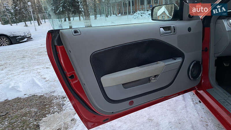 Купе Ford Mustang 2008 в Киеве