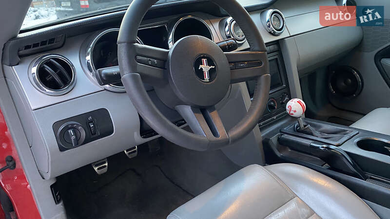 Купе Ford Mustang 2008 в Киеве