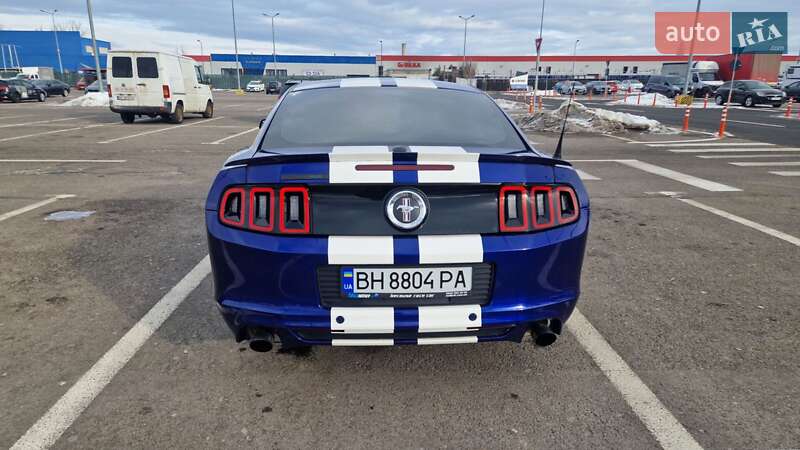 Купе Ford Mustang 2012 в Измаиле