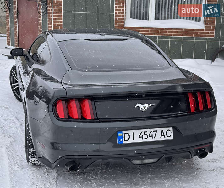 Купе Ford Mustang 2015 в Хотине