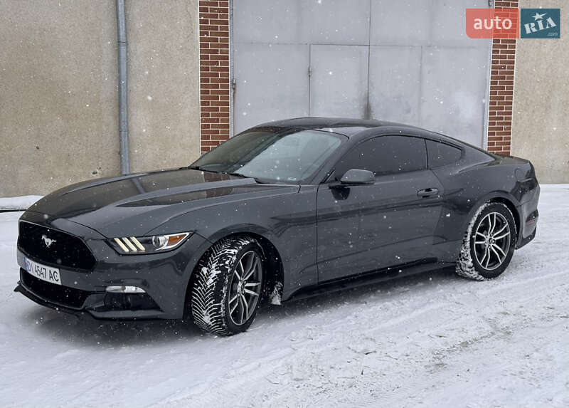 Купе Ford Mustang 2015 в Хотине