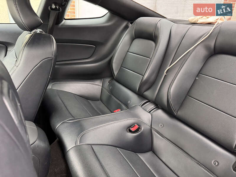 Купе Ford Mustang 2015 в Хотине