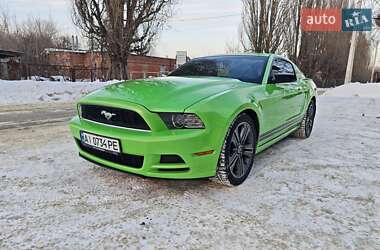 Купе Ford Mustang 2012 в Сумах