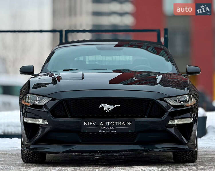 Кабриолет Ford Mustang 2015 в Киеве