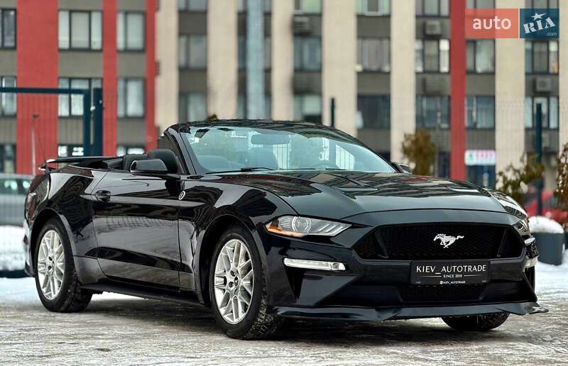 Кабриолет Ford Mustang 2015 в Киеве