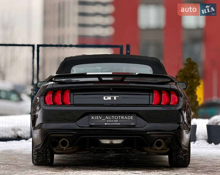 Кабриолет Ford Mustang 2015 в Киеве