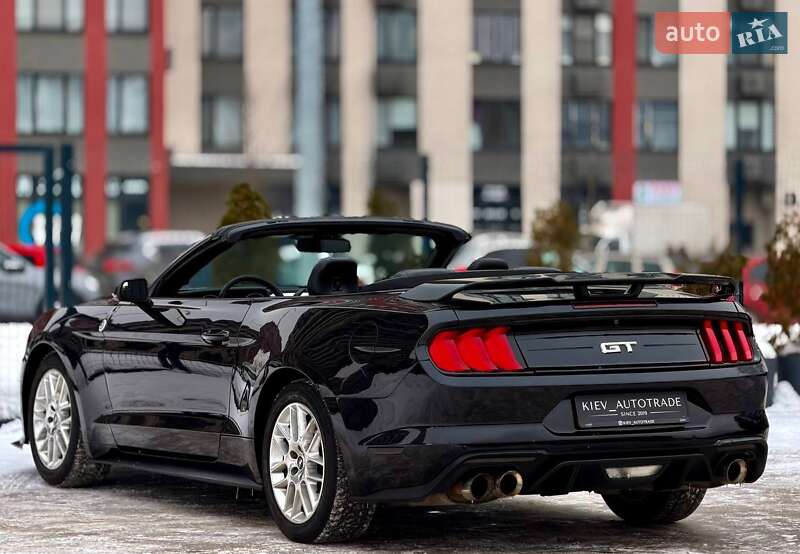 Кабриолет Ford Mustang 2015 в Киеве