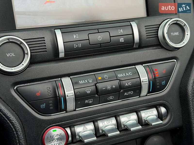 Кабриолет Ford Mustang 2015 в Киеве