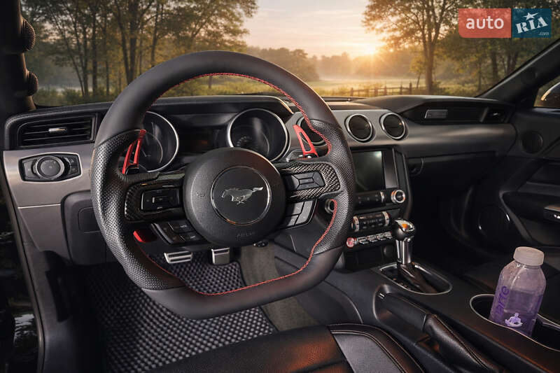 Купе Ford Mustang 2018 в Києві фото 21 Купе Ford Mustang 2018 в Києві
