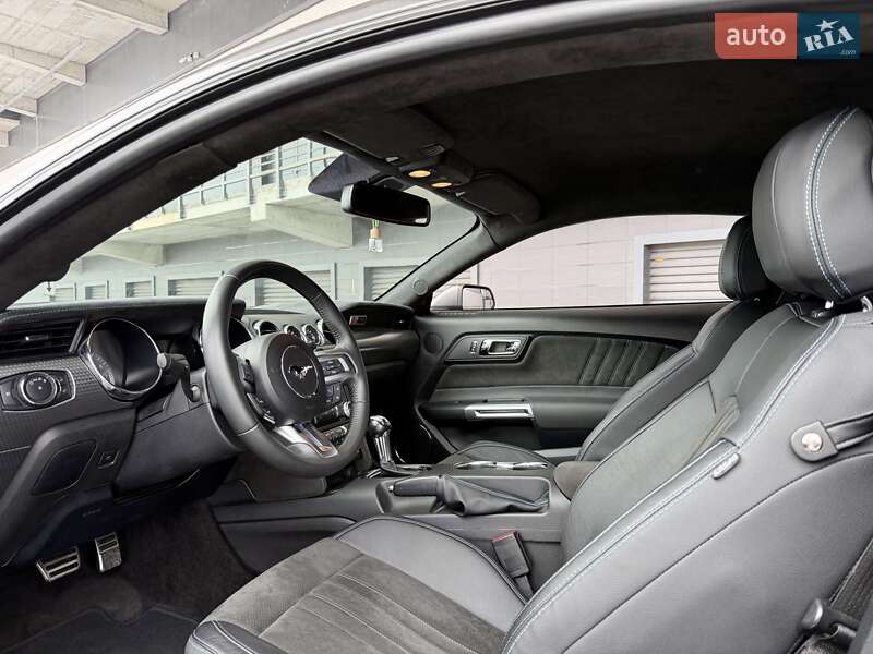 Купе Ford Mustang 2014 в Киеве фото 15 Купе Ford Mustang 2014 в Киеве