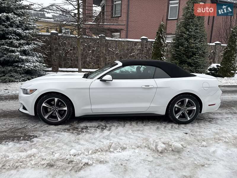 Кабріолет Ford Mustang 2015 в Києві фото 13 Кабріолет Ford Mustang 2015 в Києві