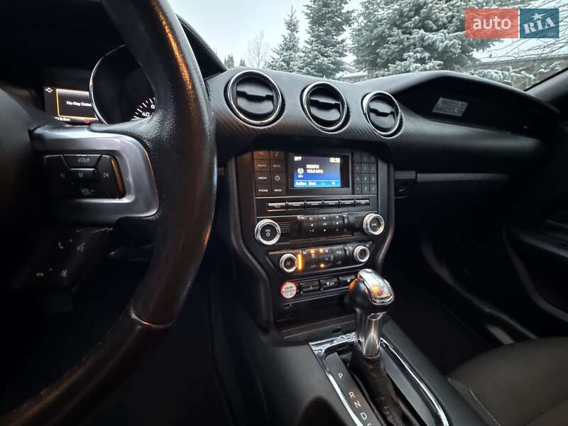 Кабріолет Ford Mustang 2015 в Києві фото 22 Кабріолет Ford Mustang 2015 в Києві