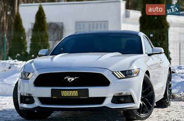 Купе Ford Mustang 2015 в Киеве