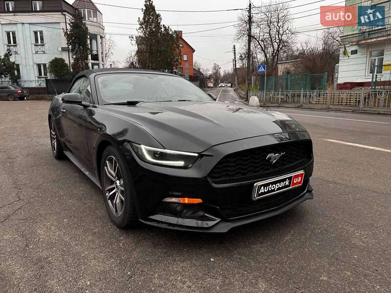 Кабриолет Ford Mustang 2016 в Киеве