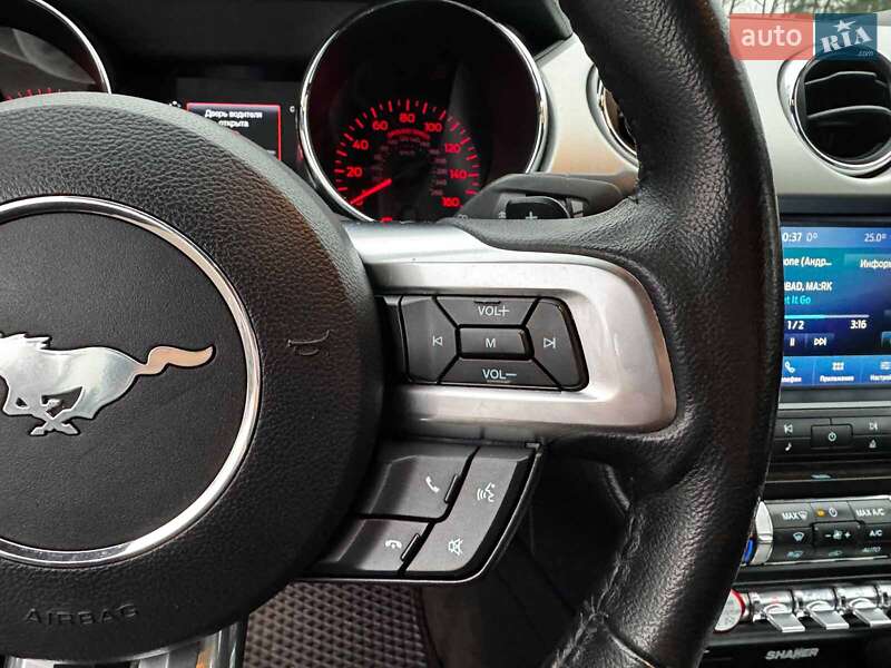 Кабриолет Ford Mustang 2016 в Киеве