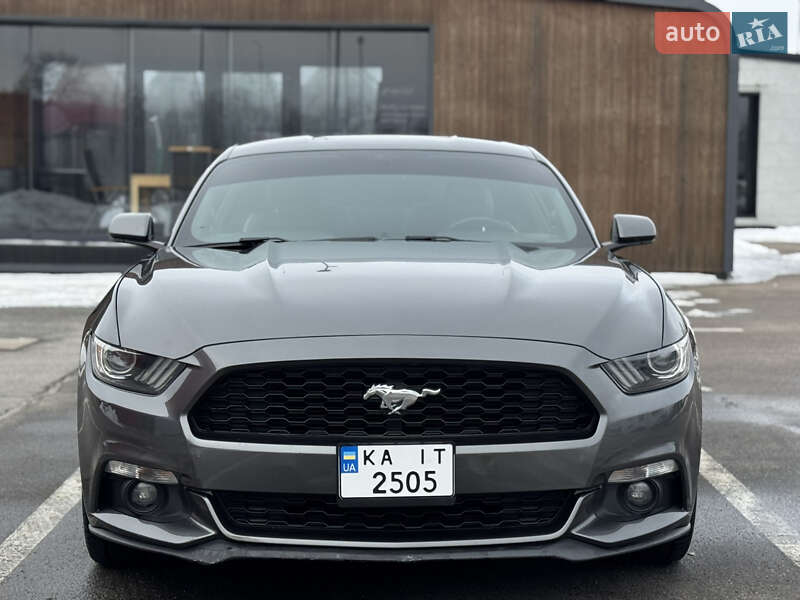 Купе Ford Mustang 2016 в Киеве
