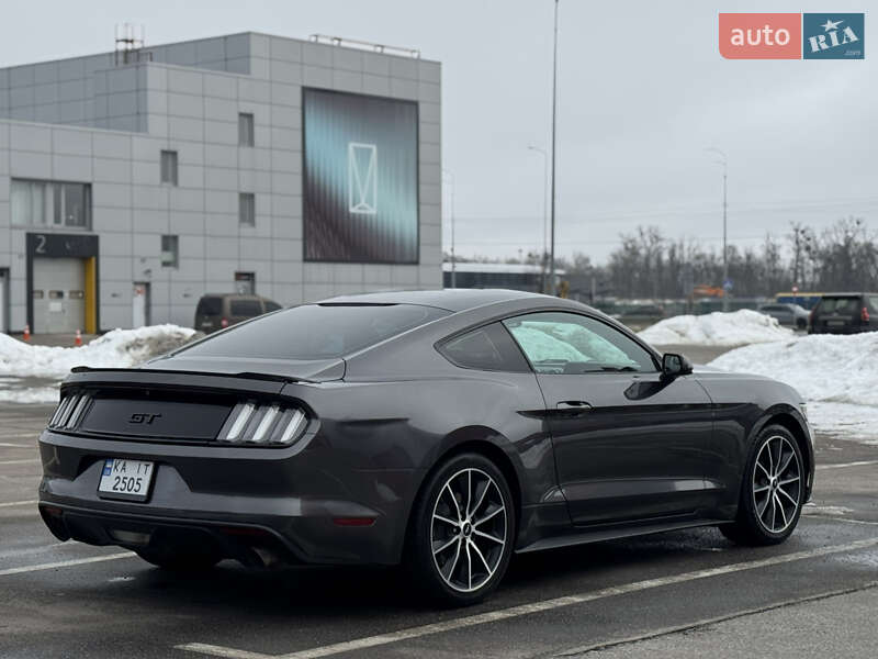 Купе Ford Mustang 2016 в Киеве
