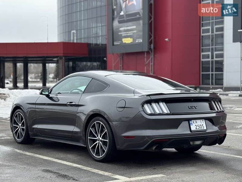 Купе Ford Mustang 2016 в Киеве