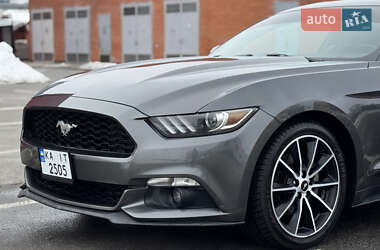 Купе Ford Mustang 2016 в Киеве