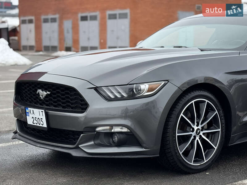 Купе Ford Mustang 2016 в Киеве