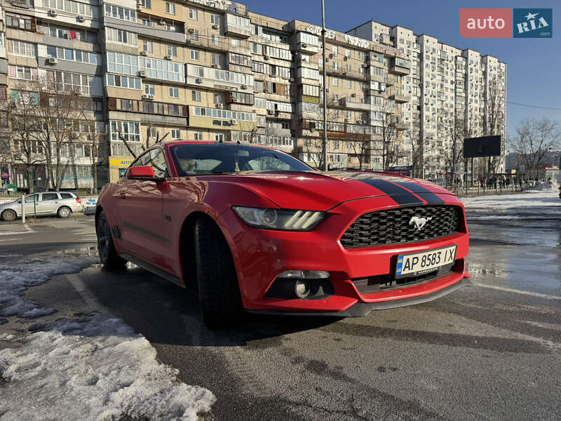 Купе Ford Mustang 2015 в Киеве