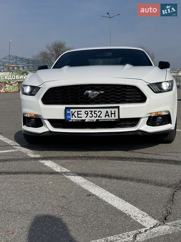 Купе Ford Mustang 2016 в Дніпрі фото 7 Купе Ford Mustang 2016 в Дніпрі