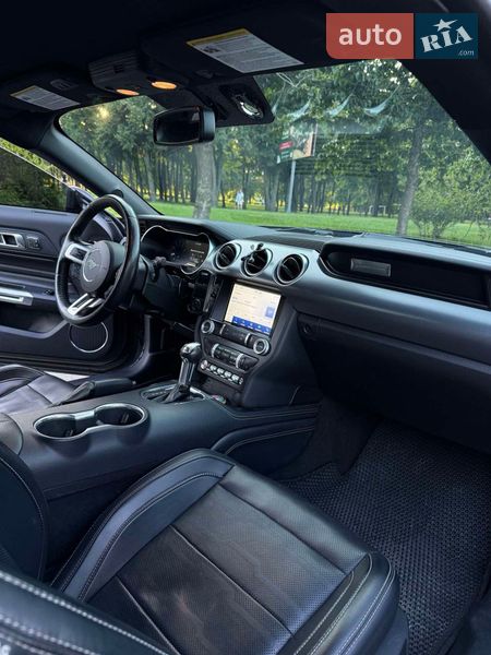 Купе Ford Mustang 2019 в Умані